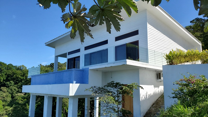 Front-of-Turquoise-Views-at-Coral-Views-with-infinity-pool