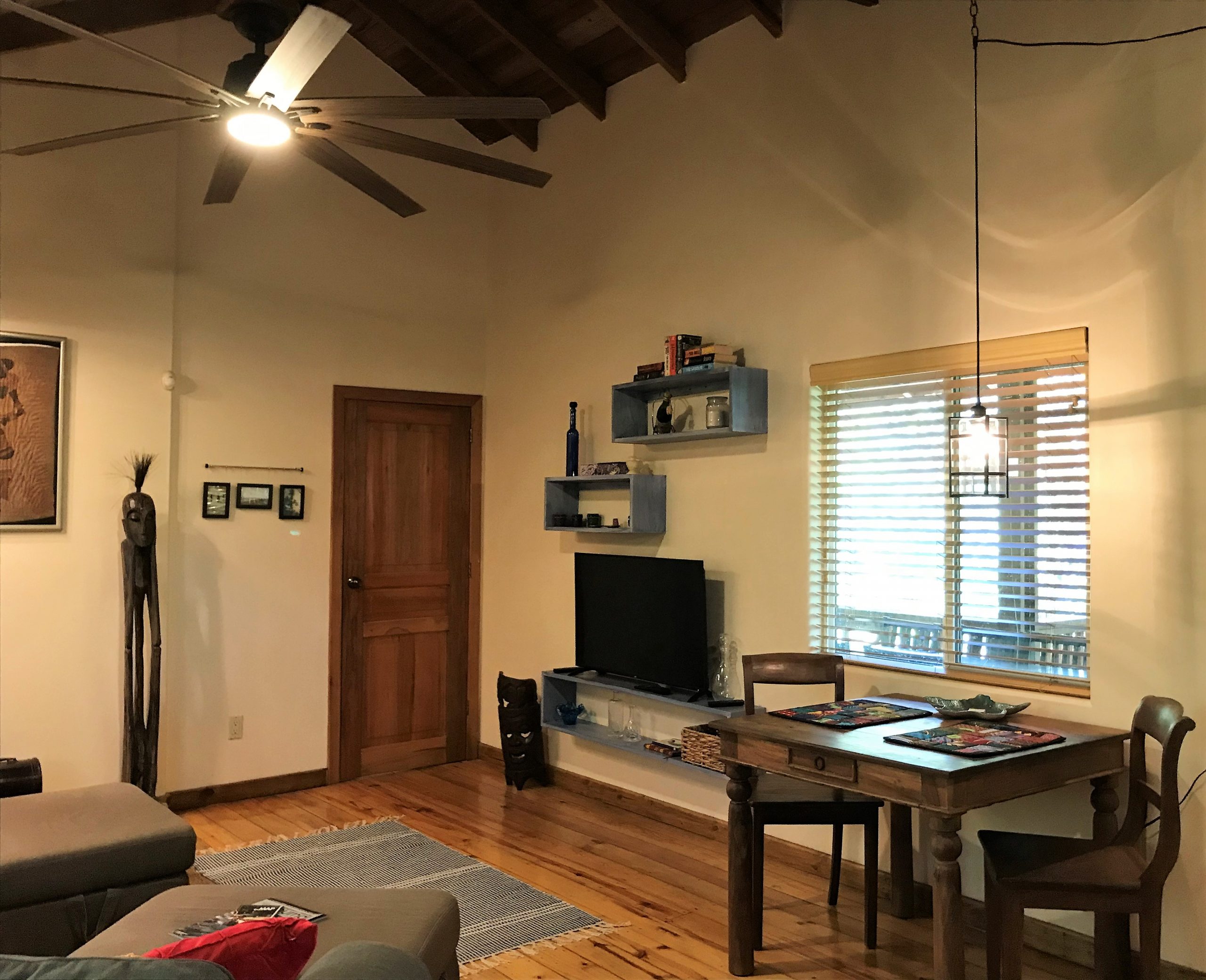 Mama-Dancer-breakfast-nook-scaled