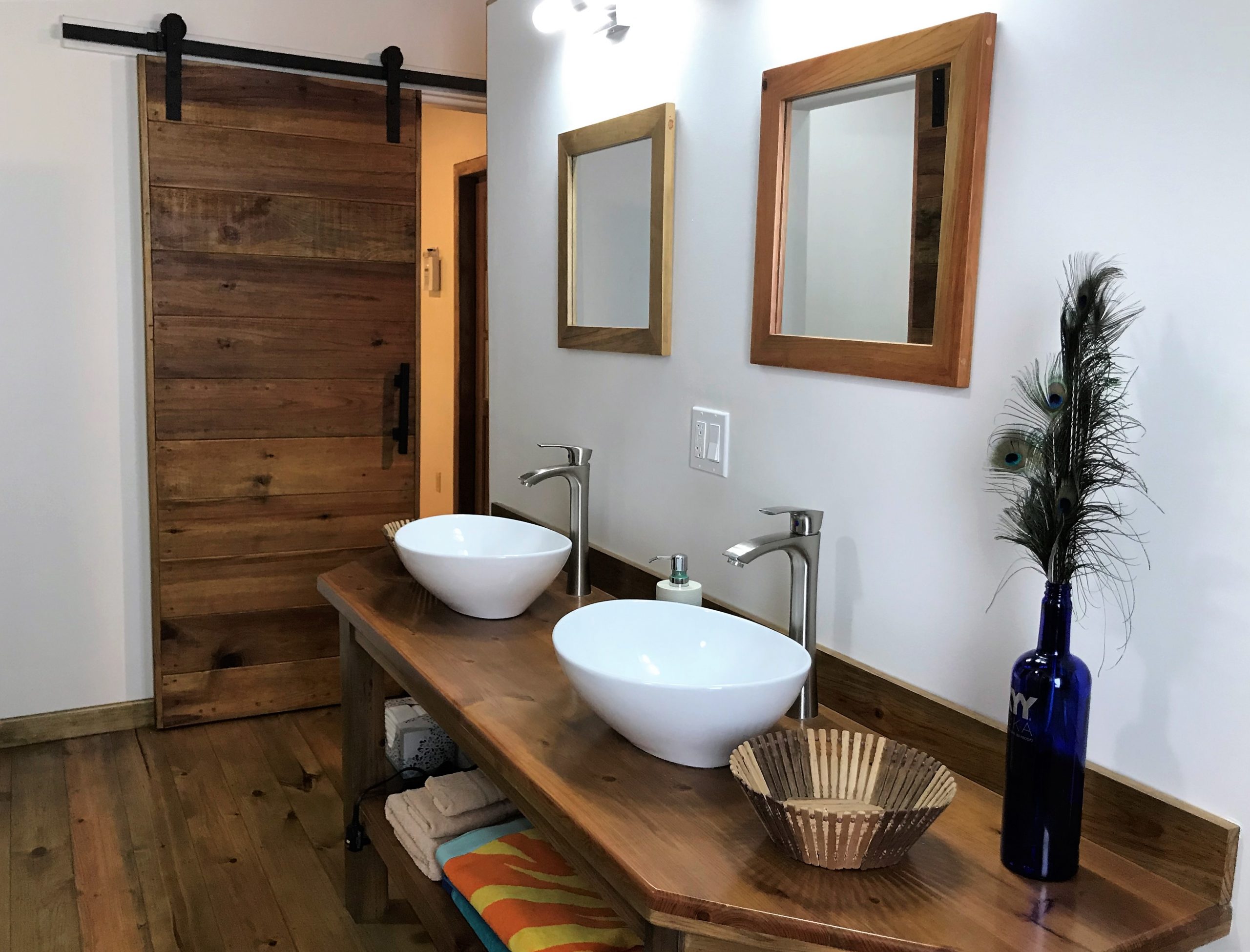 Mama-Dancer-guest-bathroom-2-scaled