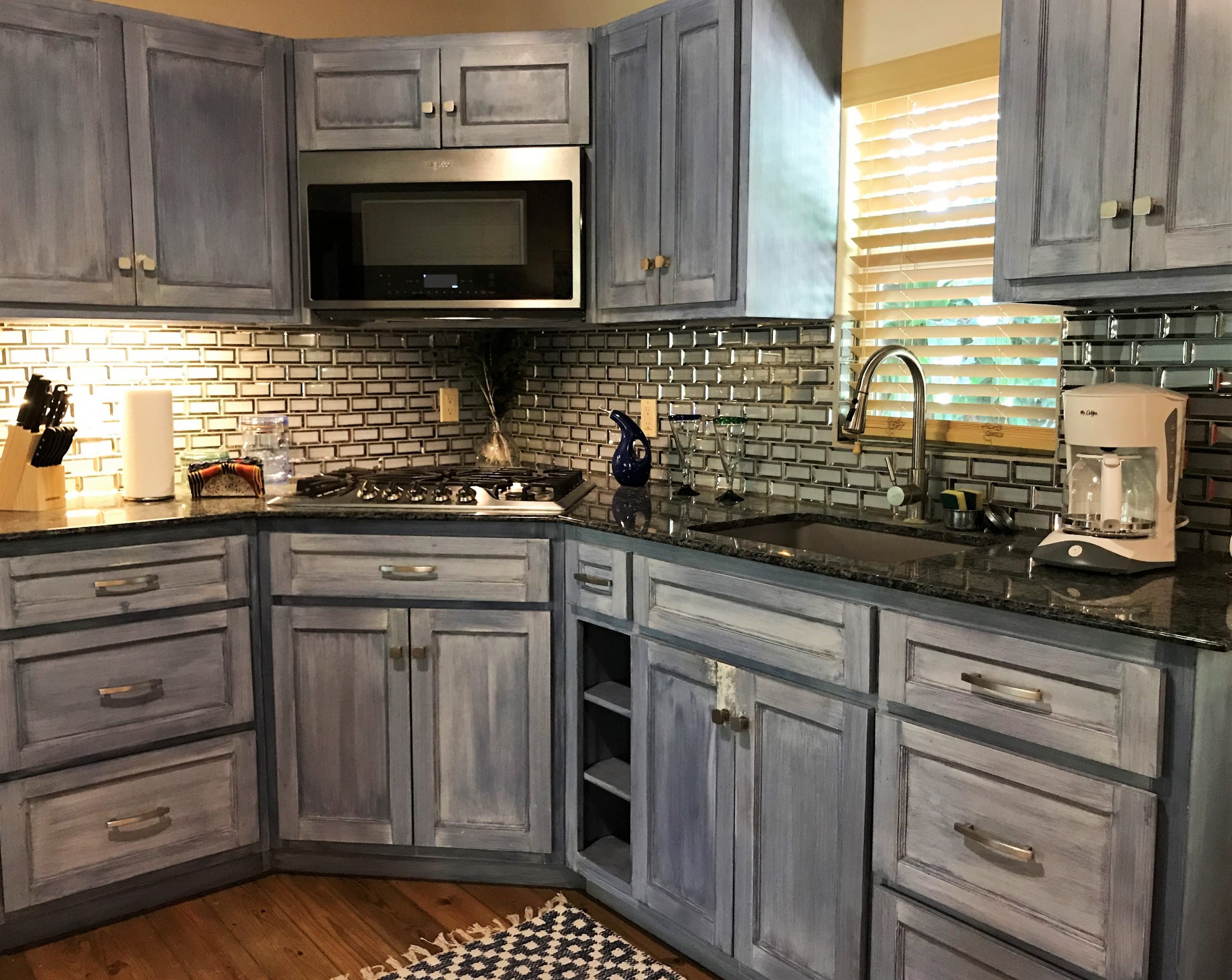 Mama-Dancer-kitchen-scaled