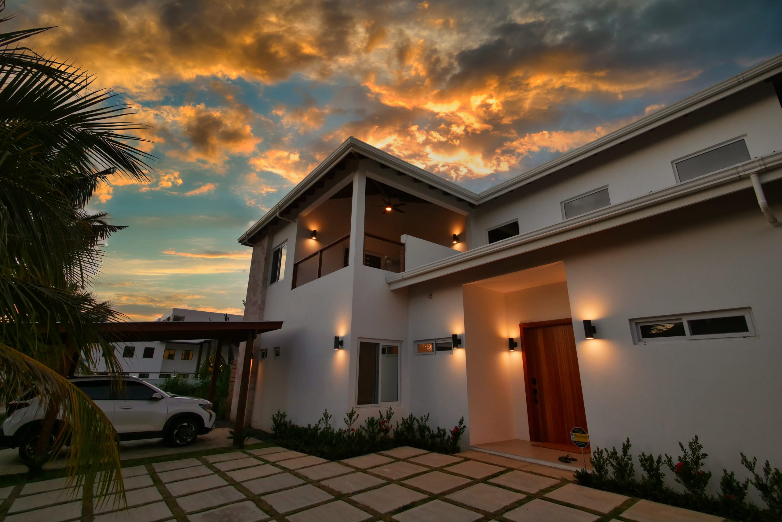 E-1016863-Lum-1-scaled