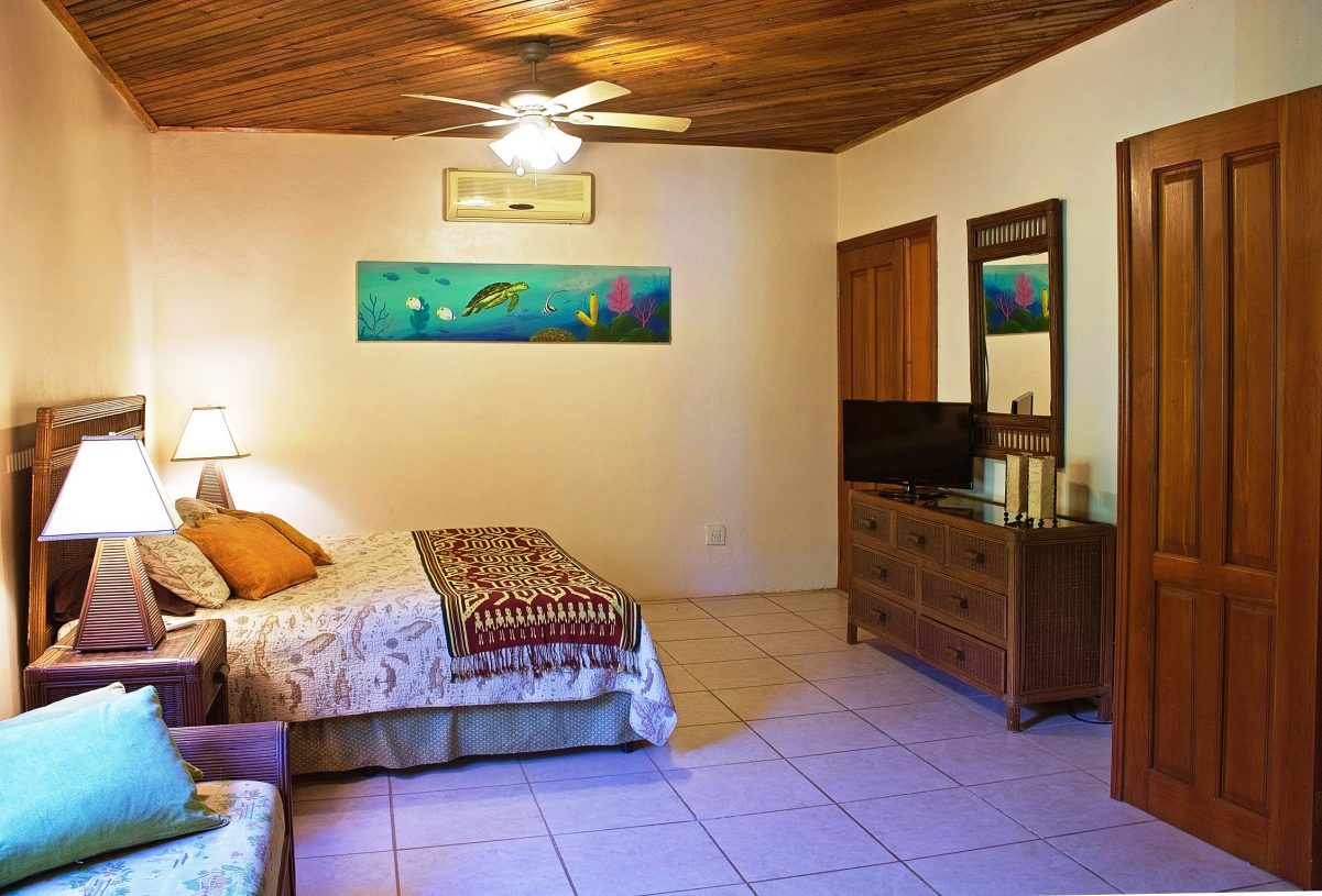 SV4B-master-bedroom-e1545927852143